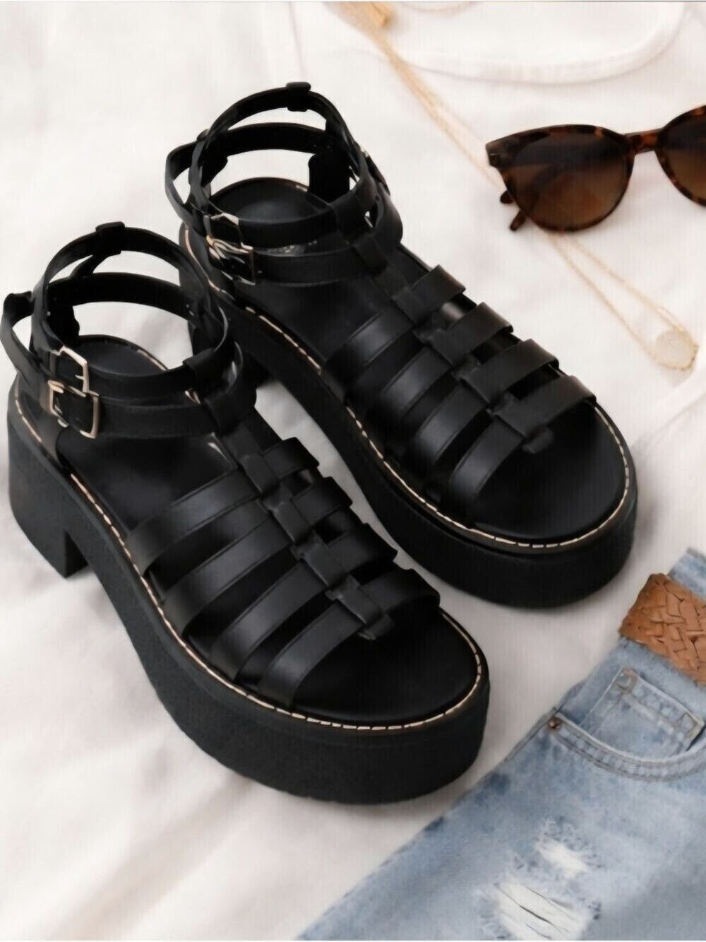 Oasis Society Black Platform Gladiator Sandals Size 8.5 NIB Chunky Heel